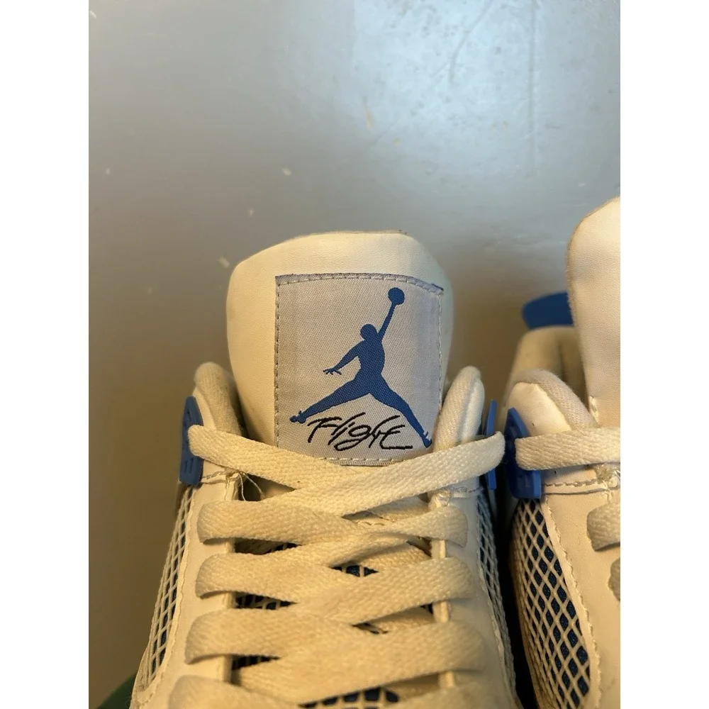 Air Jordan 4 Military Blue Size 11 (pre-owned) Excellent condition